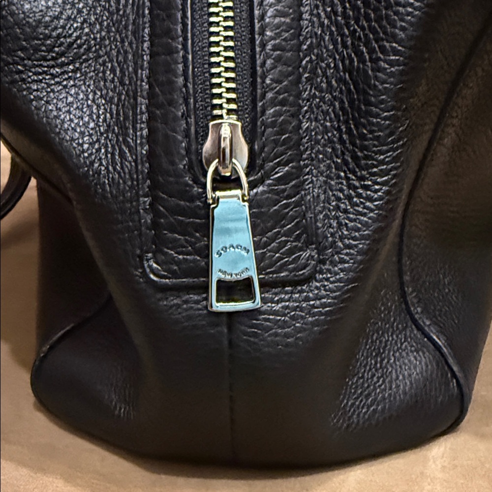 Coach Black Leather Shoulder Bag - Picture 6 of 7